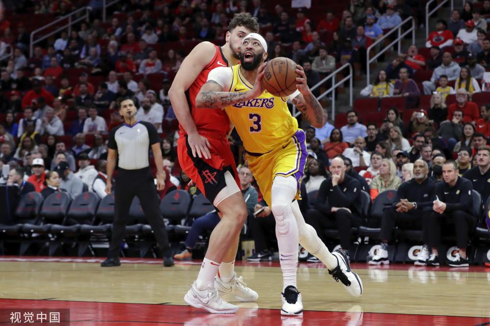 充当一个发 充当一个发