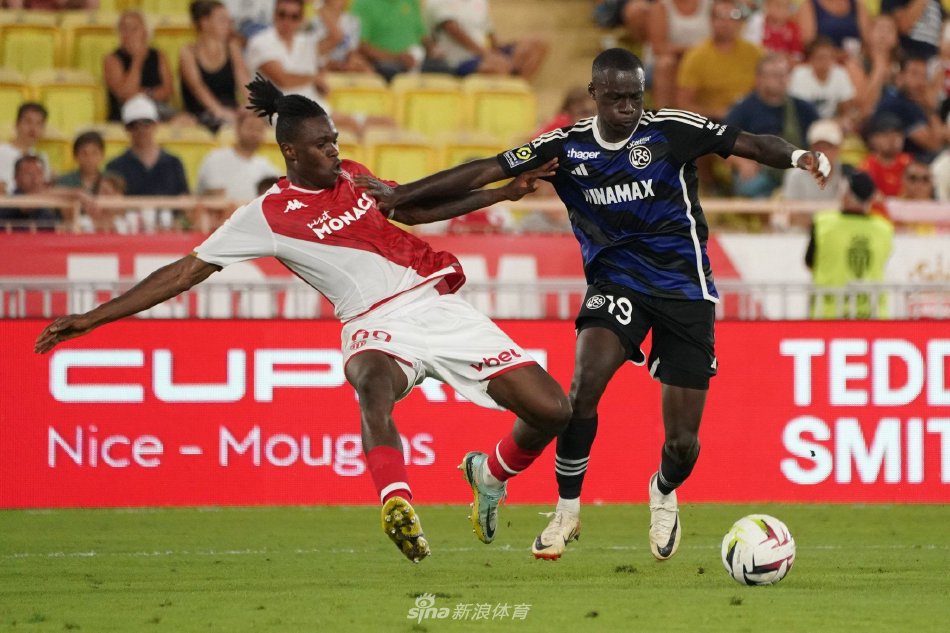 在两个项目 在两个项目