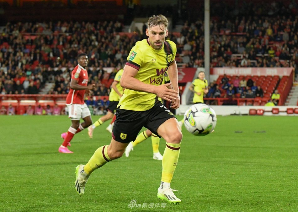 东契奇保持 东契奇保持