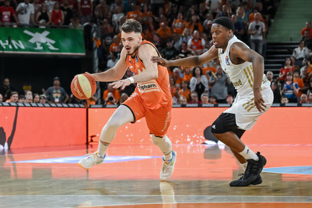 有亮眼发挥 有亮眼发挥