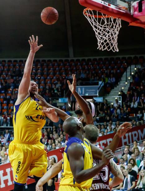 他的防守阅 他的防守阅